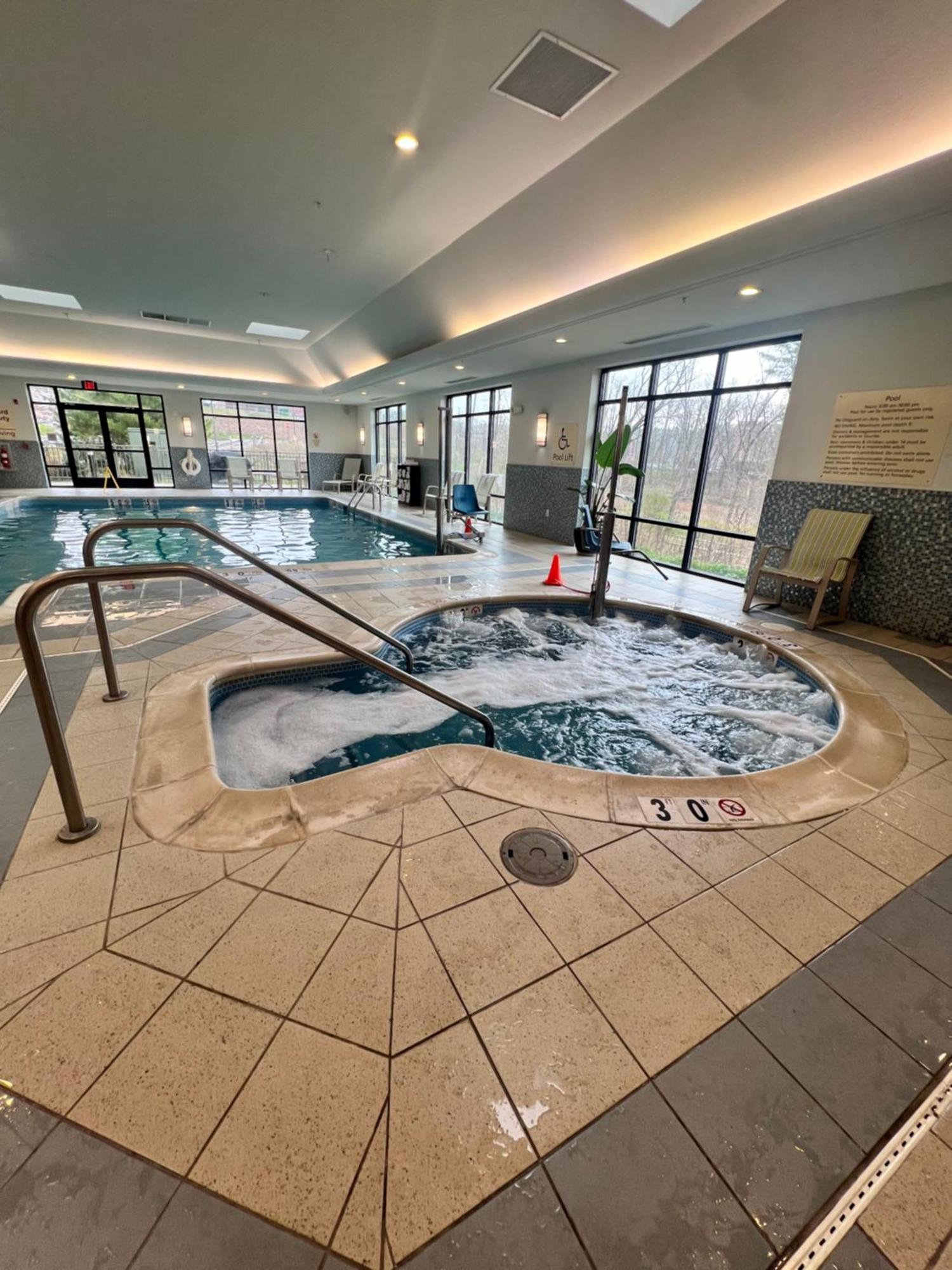 Hampton Inn & Suites Stroudsburg Bartonsville Poconos Екстер'єр фото
